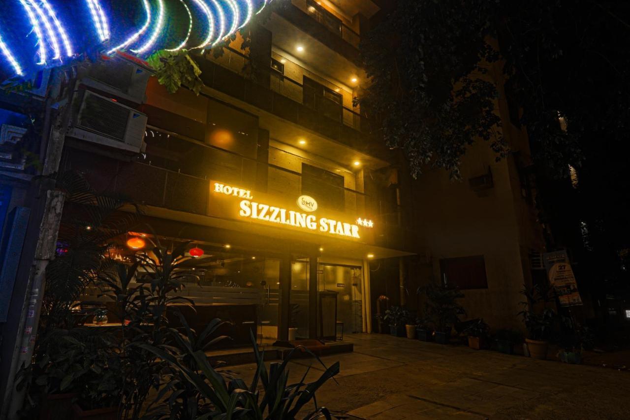 Hotel Sizzling Starr New Delhi Bagian luar foto